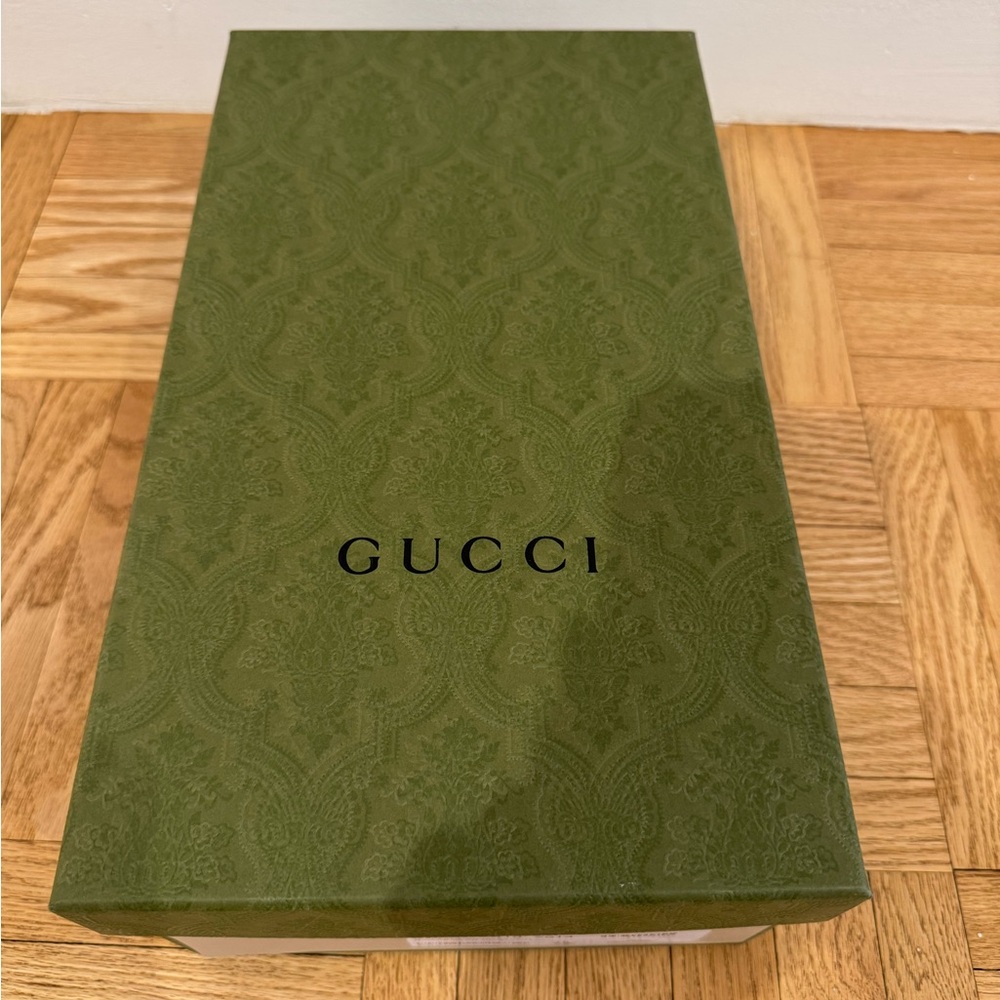 Gucci - White GG Embossed Chunky Leather Sneakers.  Size 38. NWT - Picture 9 of 9